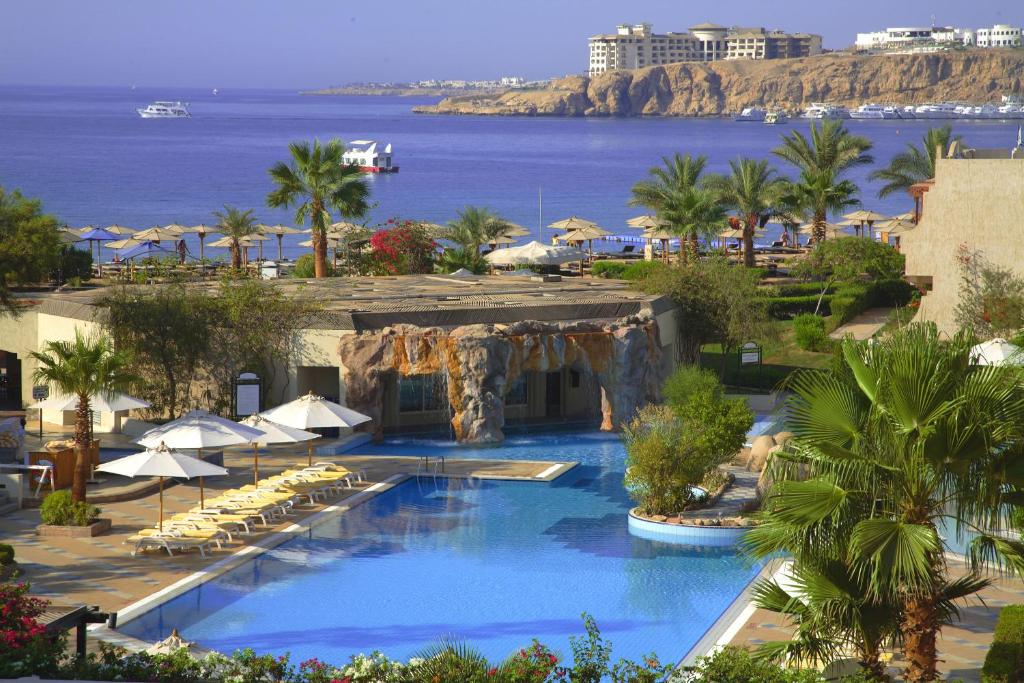 NAAMA BAY PROMENADA BEACH